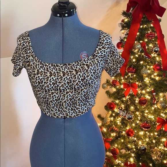 Zaful Tops - Leopard smocked crop top